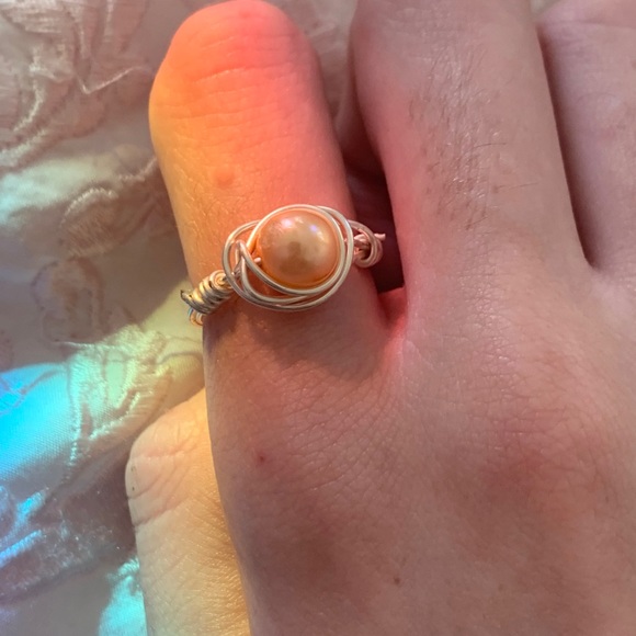 handmade fresh water pearl wire ring!! - Picture 2 of 3